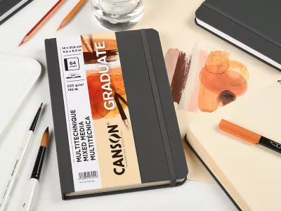 Skicák Mixed Media Graduate Book s pevnou vazbou, přírodní listy - 14 x 21,6 cm, 64 listů, 220g/m² Canson
