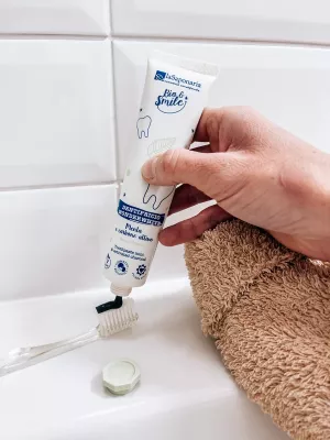 Bělicí zubní pasta WonderWhite - máta a aktivní uhlí BIO (75 ml) laSaponaria Bělicí zubní pasta WonderWhite - máta a aktivní uhlí BIO (75 ml) laSaponaria